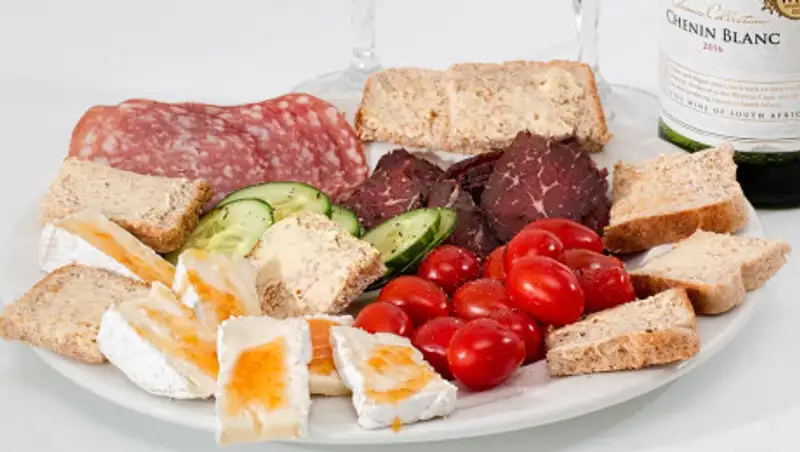 Осторожно, еда: Продукция на прилавках Нур-Султана не соответствует нормативам