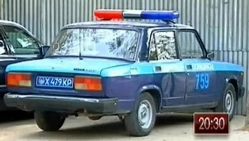 В Шымкенте неизвестные похитили у полицейского автомат Калашникова с 30-ю патронами