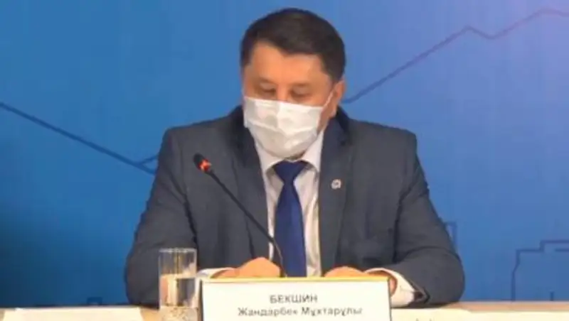 Бекшин рассказал о третьей волне коронавируса