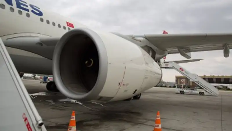 СМИ: самолет Turkish Airlines сел в Белграде из-за опасности взрыва