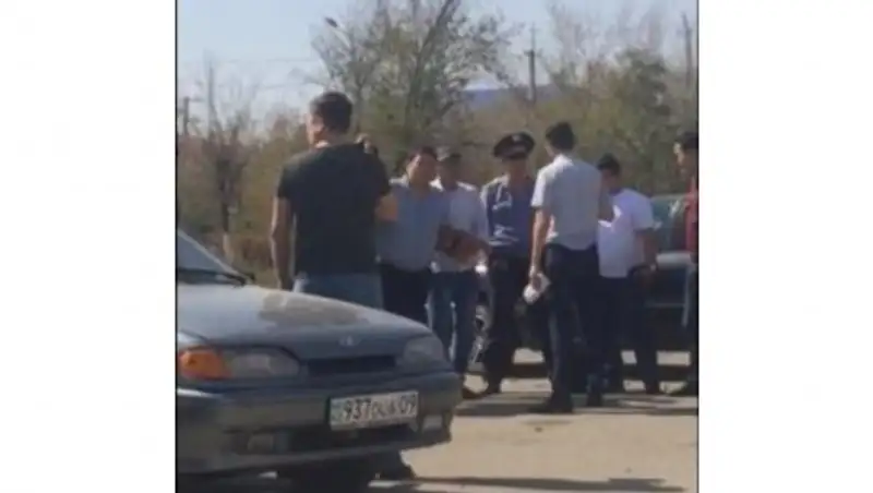 В получении взятки подозревают замруководителя местной полицейской службы в Сатпаеве