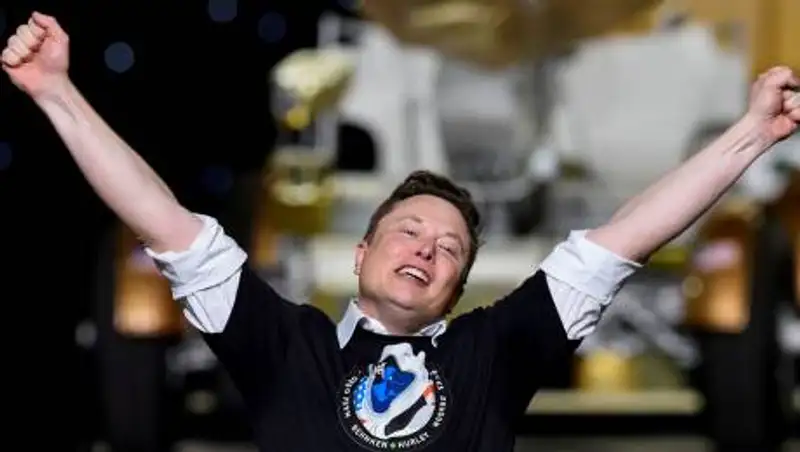 Илон Маск вновь возглавил список самых богатых людей мира