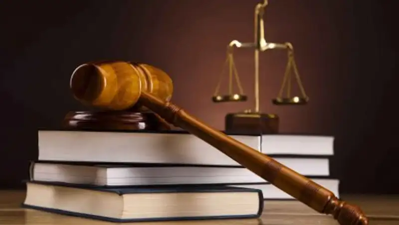 Заслуженного юриста РК осудили за изнасилование