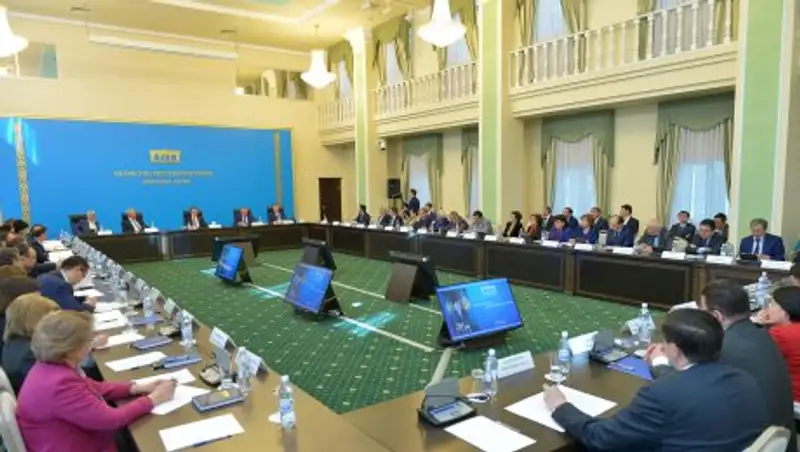 В Верховном Суде обсуждена статья Главы государства «Взгляд в будущее: модернизация общественного сознания»