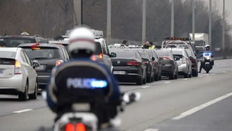 На окраине Парижа произошла стрельба