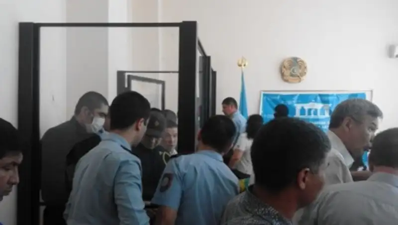 Жителей четырех областей Казахстана обвиняют в пропаганде экстремизма через WhatsApp