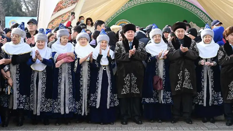 праздничный концерт, площадь Астана, президент, фото - Новости Zakon.kz от 21.03.2022 11:08