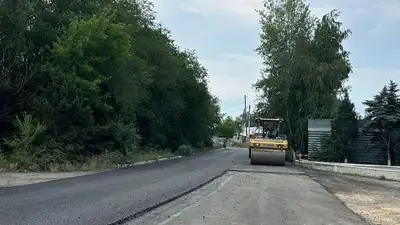 В Семее заасфальтировали 25 улиц, фото - Новости Zakon.kz от 16.08.2023 14:53