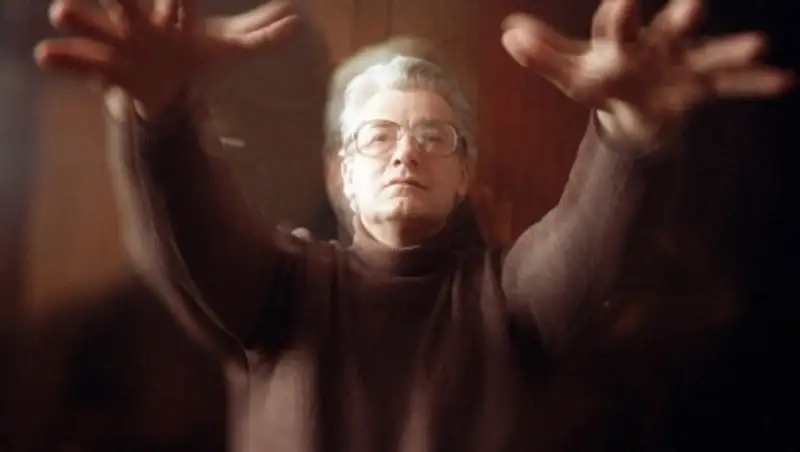 Алматинцев предупреждают о группе мошенников-гипнотизеров