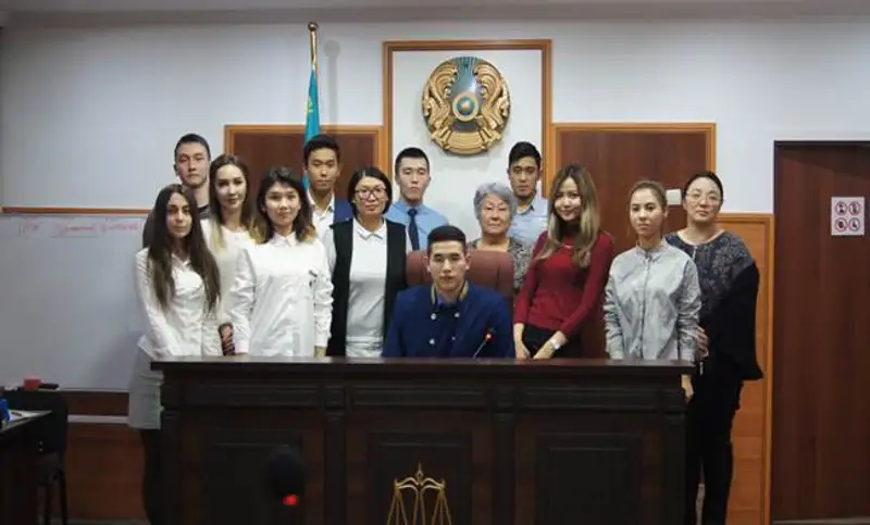 Деятельность Высшей школы права «Әділет» Каспийского университета направлена на практико-ориентированное обучение, фото - Новости Zakon.kz от 13.12.2017 16:46