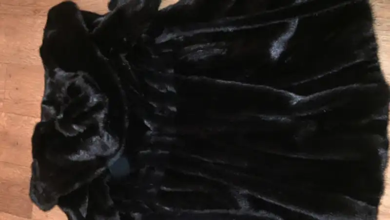 Норковые шубы на 10 миллионов тенге изъяли таможенники на границе с Китаем