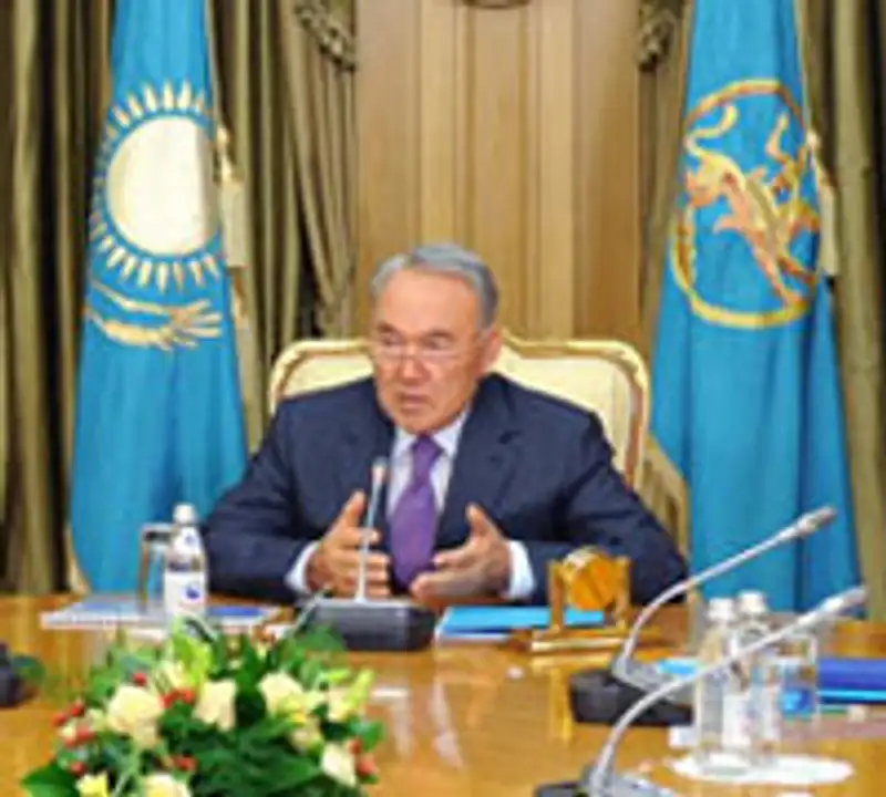 Н. Назарбаев встретился с руководителями парламентских фракций Мажилиса парламента, фото - Новости Zakon.kz от 05.06.2012 14:53