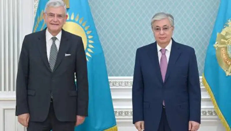 Казахстан готов предоставить QazVac нуждающимся странам - Токаев