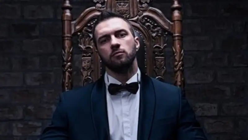 Казахстанец рассказал, как стал самым красивым мужчиной мира