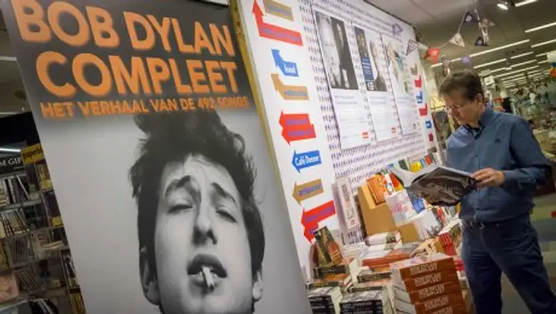 Боб Дилан прибудет на церемонию вручения Нобелевской премии