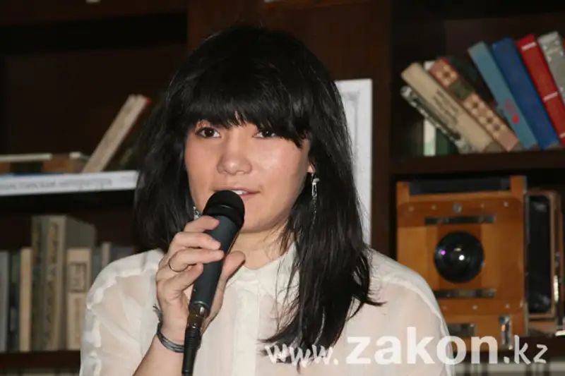 Жанна Прашкевич выпустила сборник своих стихотворений «Share» (фото), фото - Новости Zakon.kz от 28.12.2011 20:49