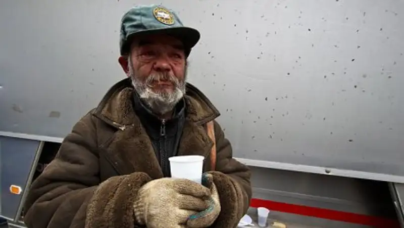 Чистить улицы от бездомных ко Дню города в столице не будут