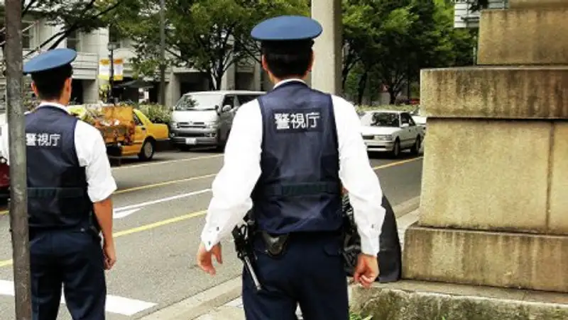 В Японии вор украл поддельные слитки золота, не тронув настоящее серебро