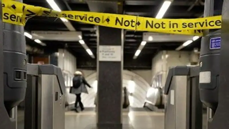 Работники лондонского метро начали двухдневную забастовку