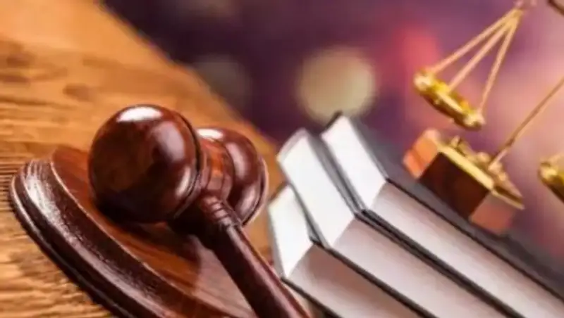 Актюбинец из-за наркотиков столкнул мать с лестницы и ударил полицейского