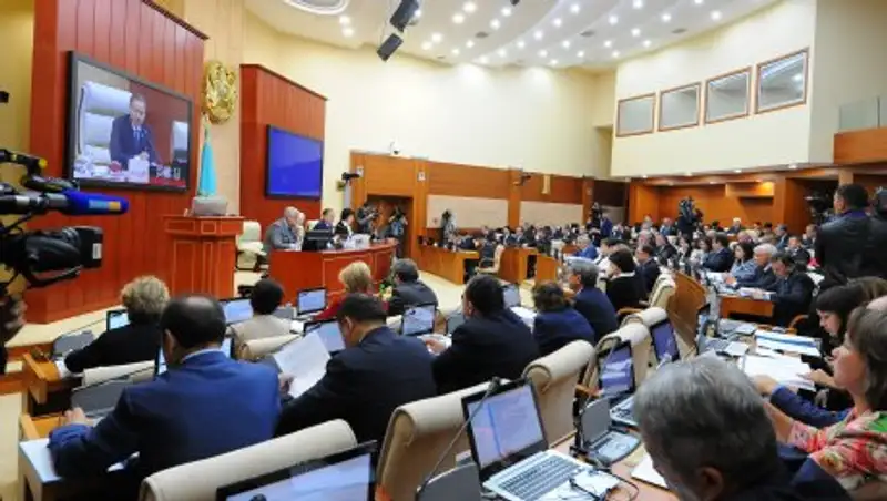 Трансляция пленарного заседания Мажилиса Парламента РК