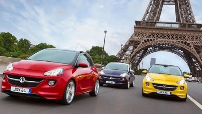 Париж хочет к 2030 году избавиться от машин с бензиновыми двигателями