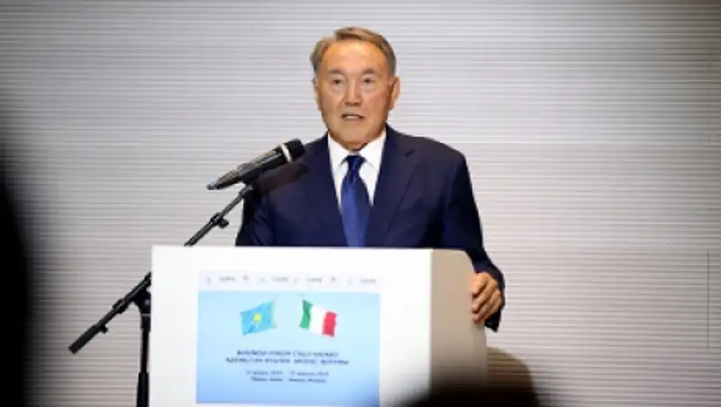 Назарбаев принял участие в казахстанско-итальянском бизнес-форуме