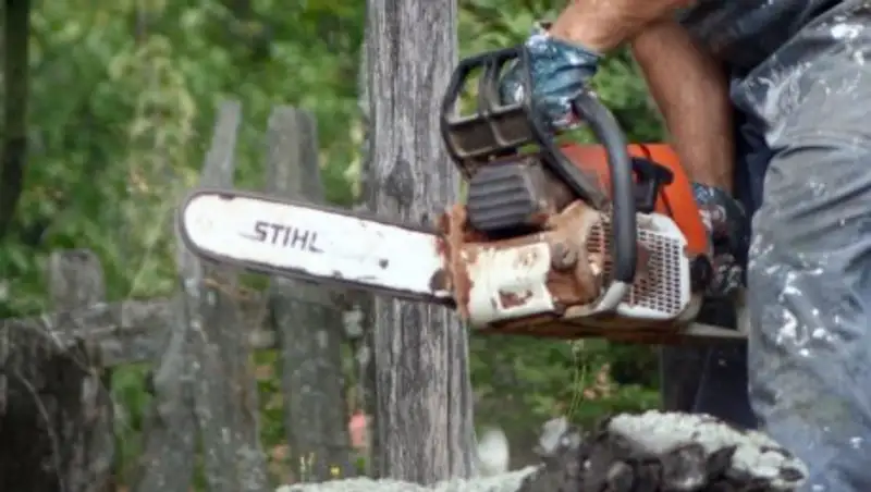 В США мужчина напал на своего начальника с бензопилой