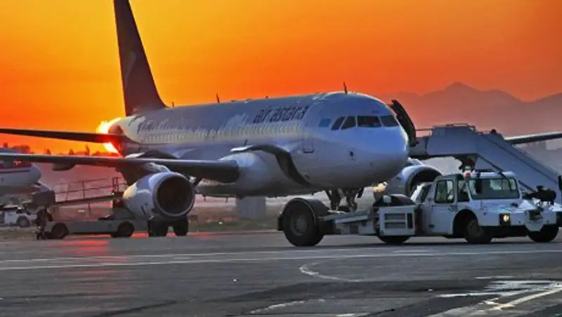 Падение самолета близ Алматы не повлияло на работу аэропорта