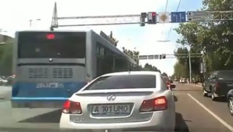 Водитель автобуса за грубые нарушения ПДД привлечен к административной ответственности