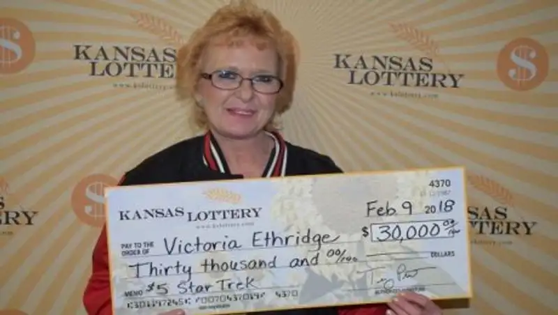 Благодаря ошибке продавца американка выиграла в лотерею