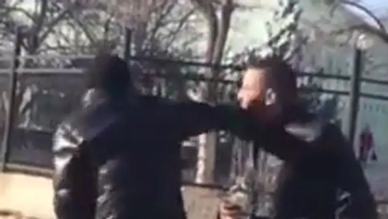 Избиение мужчины в Актау сняли на камеру