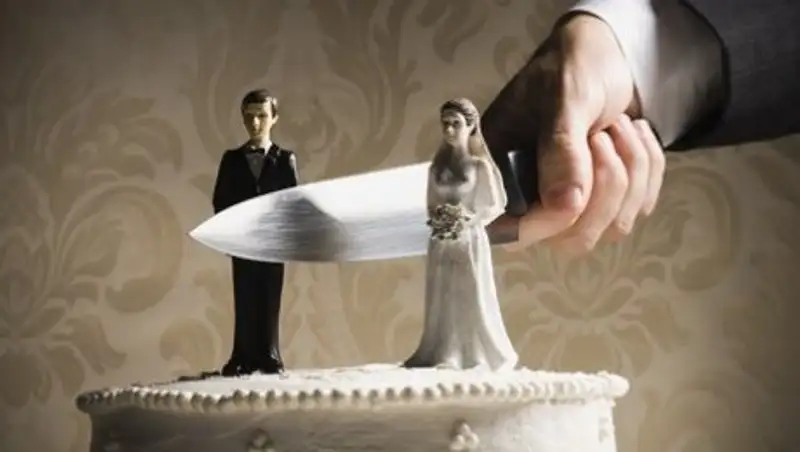 В Башкирии депутат зарезала мужа за отказ признаться ей в любви