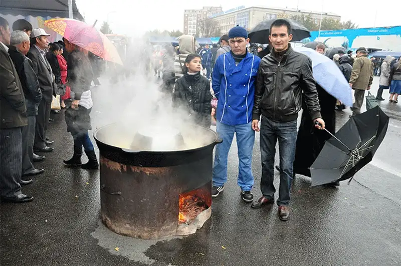 Впервые в ЮКО состоялся Международный фестиваль индейки (фото), фото - Новости Zakon.kz от 27.10.2013 18:18