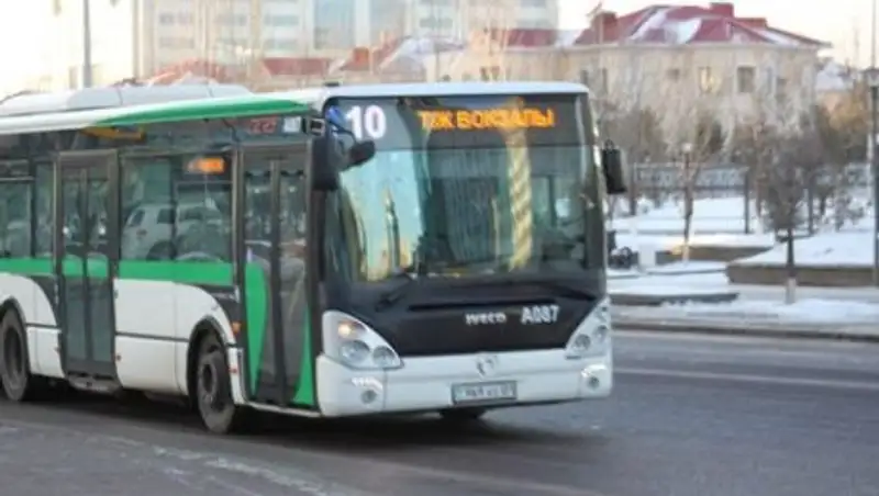 В Астане приостановили движение некоторых пригородных автобусов