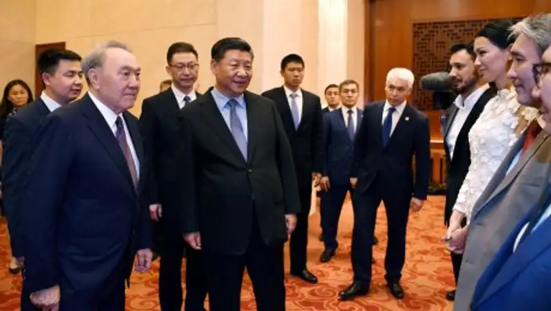 Нурсултан Назарбаев и Си Цзиньпин встретились с актерами кинофильма «Композитор»