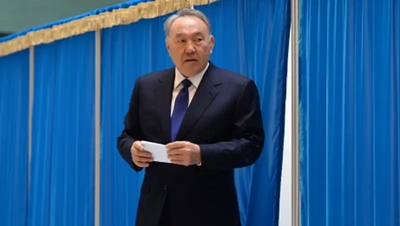Назарбаев проголосовал на выборах депутатов мажилиса от АНК