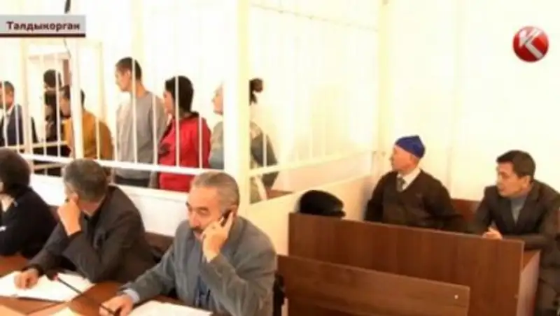В Талдыкоргане начался суд над квратирными мошенниками