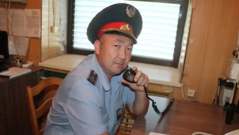 Спас трех тонувших сестер – в Павлодаре наградили полицейского