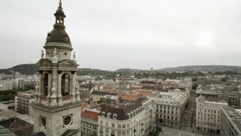 Венгрия намерена ограничить звонки при терактах