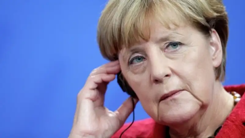 Рейтинг партии Меркель падает на фоне кризиса с мигрантами