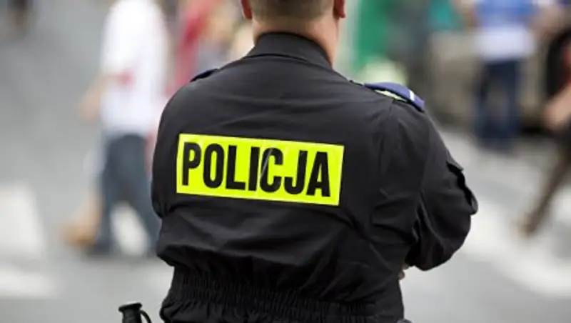 В Варшаве протестующие заблокировали выходы из парламента