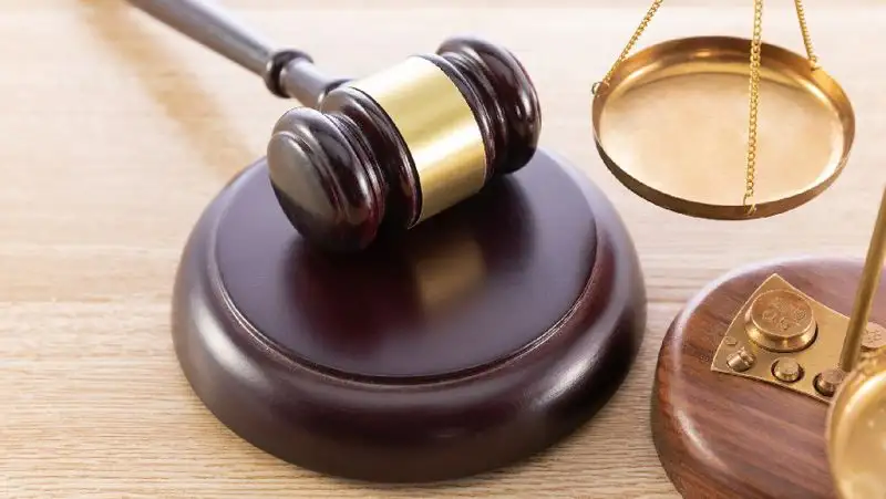 Тройное убийство в Атырау: участкового приговорили к трем годам