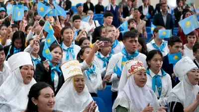 В Уральске прошел патриотический форум, фото - Новости Zakon.kz от 27.10.2022 16:21