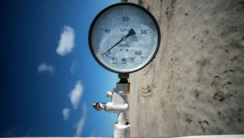 Цена на нефть марки WTI упала ниже 30 долларов за баррель впервые за 12 лет