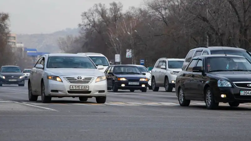 Для кого могут запретить онлайн-курсы в казахстанских автошколах