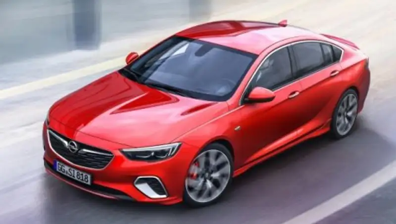 Opel рассекретил 260-сильный лифтбек Insignia GSi