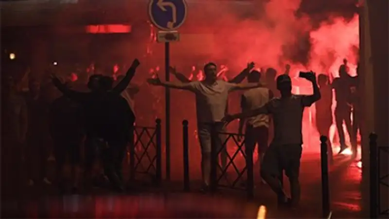 После беспорядков в Лилле госпитализированы 16 болельщиков