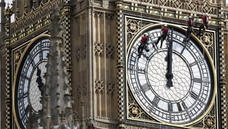 В Лондоне началась операция по чистке циферблатов Биг-Бена