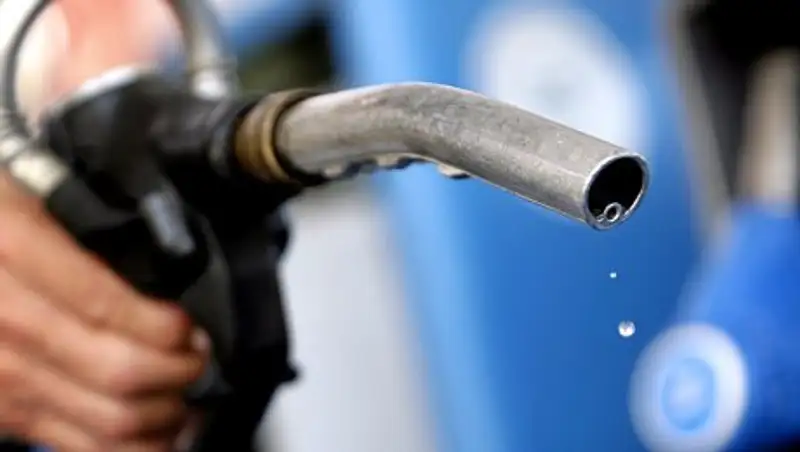 Эксперты: В Казахстане самый дешевый бензин